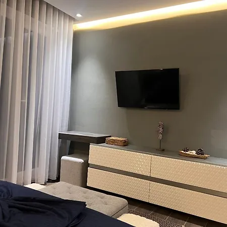 Gjiri Lalezit Swimming Pool *