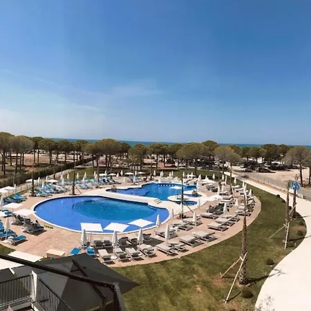 Gjiri Lalezit Swimming Pool * Lalez