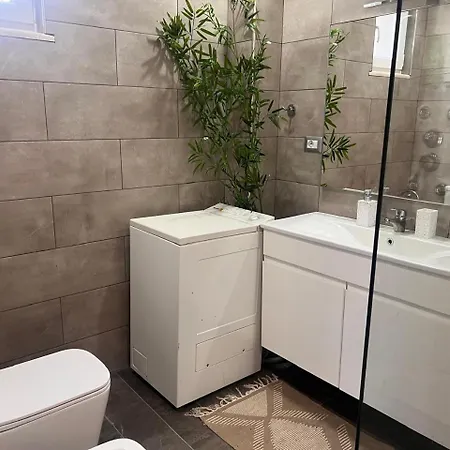 Gjiri Lalezit Swimming Pool