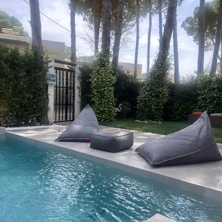 Villa Gjiri Lalezit Swimming Pool *