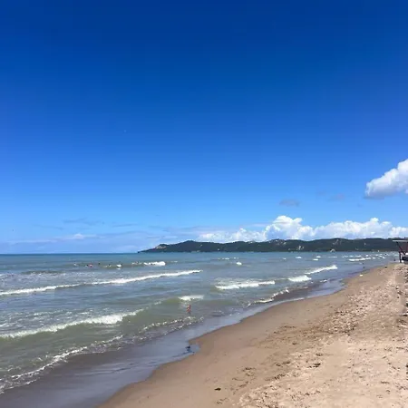 Gjiri Lalezit Swimming Pool *