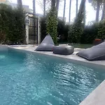Gjiri Lalezit Swimming Pool Вилла