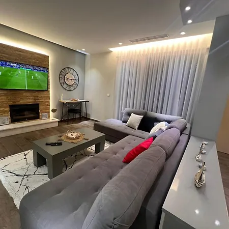 Gjiri Lalezit Swimming Pool * Lalez