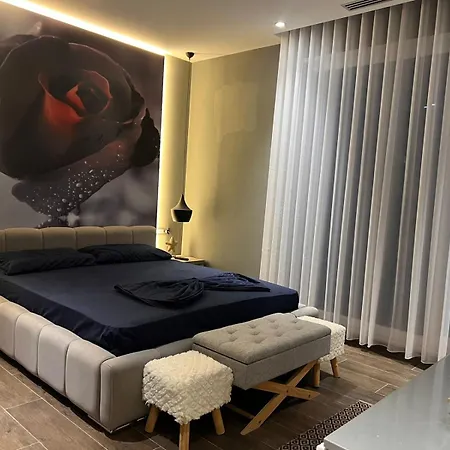 וילה Gjiri Lalezit Swimming Pool *