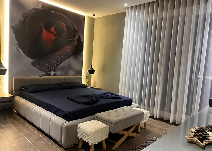 别墅 Gjiri Lalezit Swimming Pool *